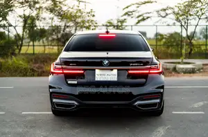 BMW 745LE 7 Series 2019
