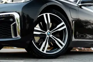 BMW 745LE 7 Series 2019