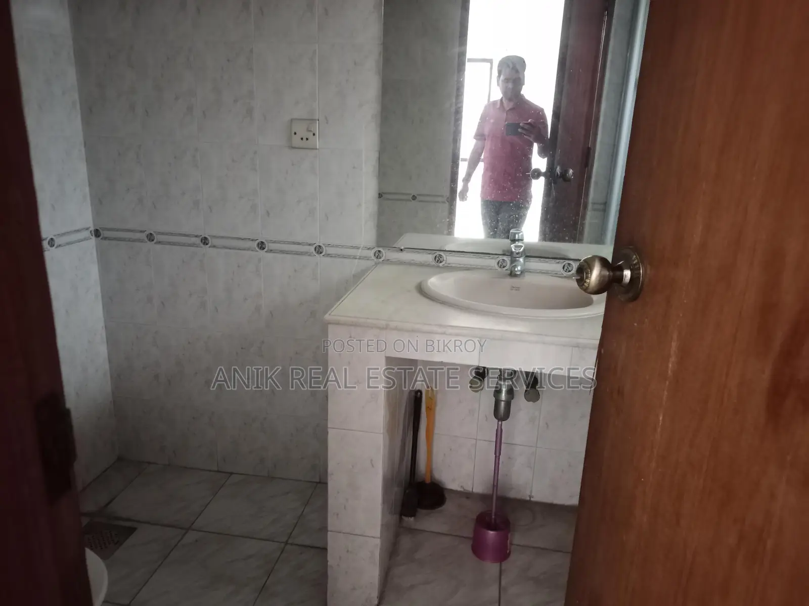 Good Quality 3 Bedroom Un Farnised Flat Rent At Gulshan 2