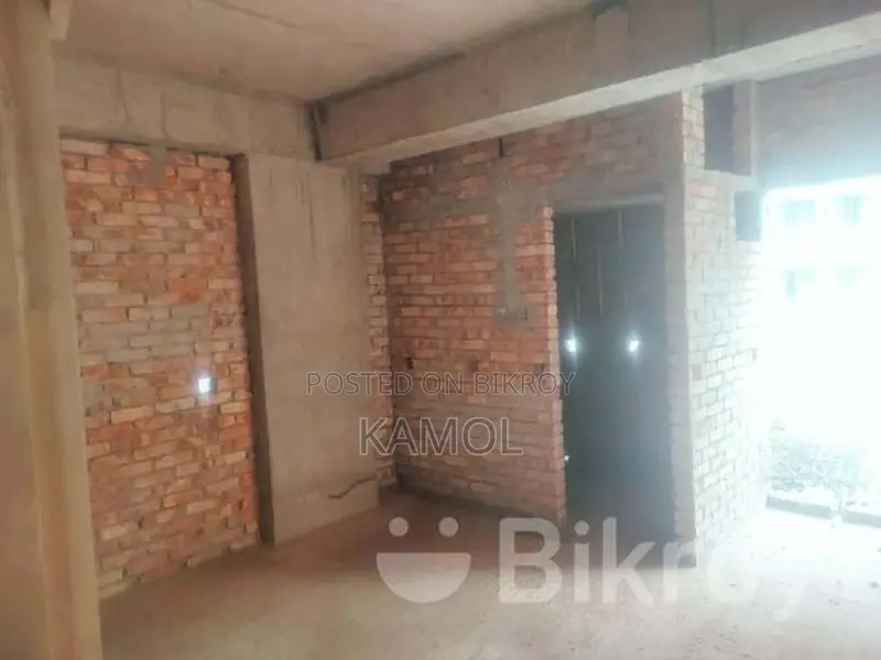 সম্পুর্ন রেডী ফ্লাট সুলভ মুল্যে বিক্রি হবে।