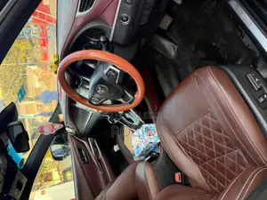 Toyota Harrier 2014