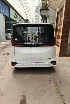 Toyota Noah hybrid sz-package 2022
