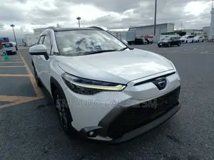 Toyota Corolla Cross Z Pearl Moonroof 2022