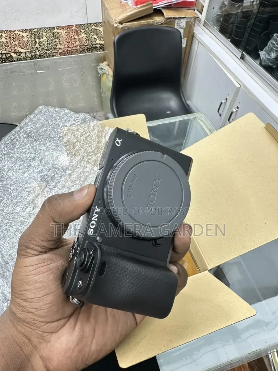 Sony a6400 stock available only 1200 shutter count
