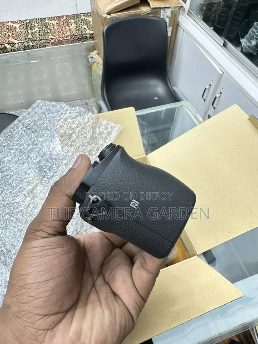 Sony a6400 stock available only 1200 shutter count