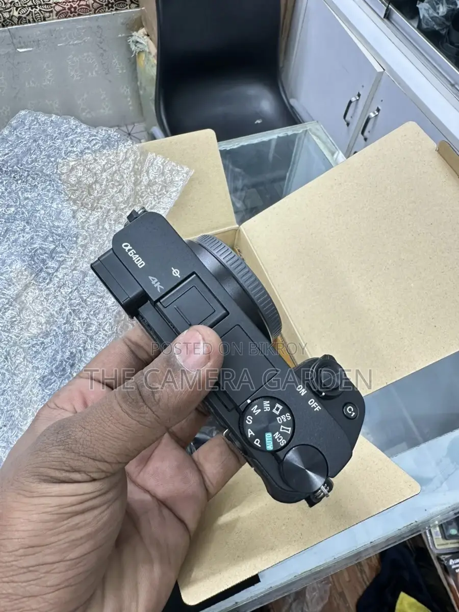Sony a6400 stock available only 1200 shutter count