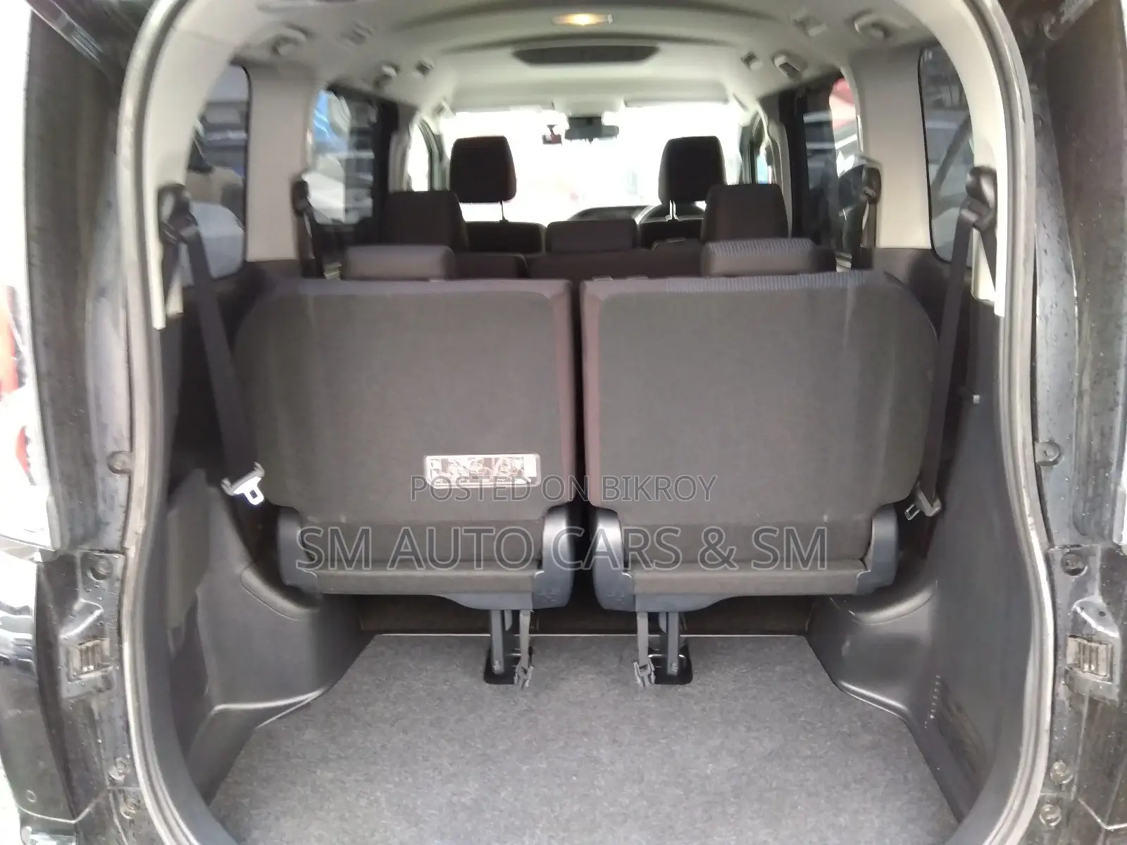 Toyota Noah Non Hybrid X Black 2021