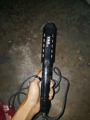 চুল স্ট্রেট করার মেশিন