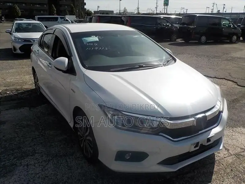 Honda Grace Hybrid EX Pearl 2020