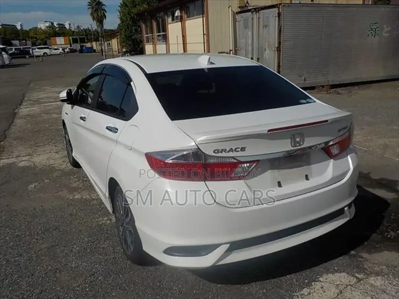 Honda Grace Hybrid EX Pearl 2020