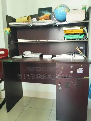 reading table
