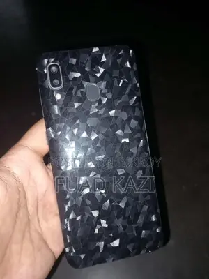 Samsung Galaxy A20 3/32 GB (Used)