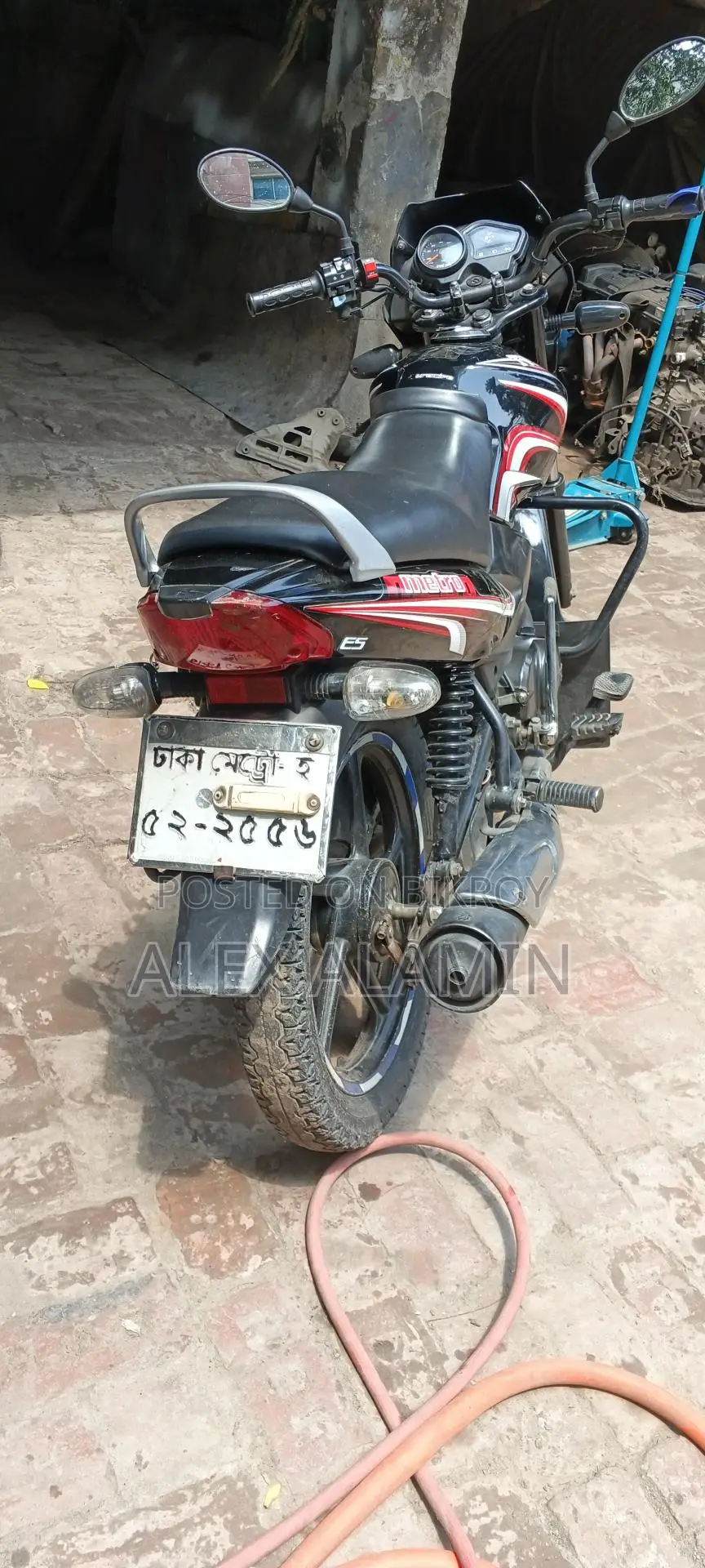 TVS Metro . 2017