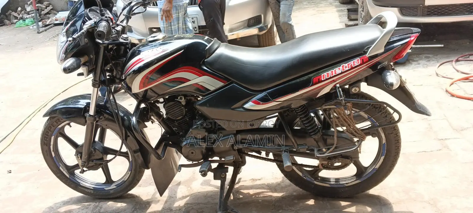 TVS Metro . 2017