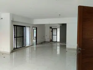 বনানীতে ব্র্যান্ড নিউ ২২০০ বর্গফুটের অফিস স্পেস ভাড়া