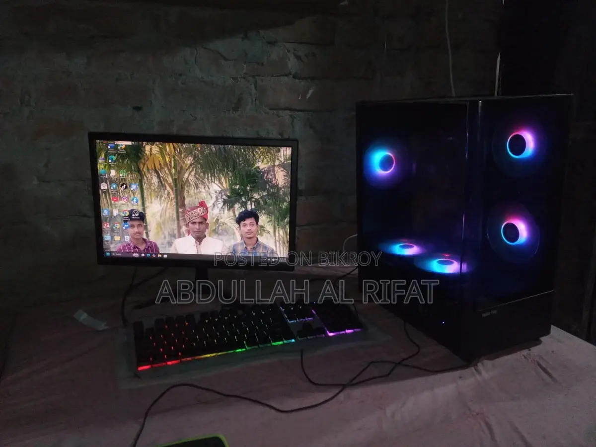 Ryzen 5 3400G Gaming PC with 19” Monitor (8GB RAM / 256GB NVMe)