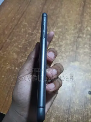 Apple iPhone 11 . (Used)
