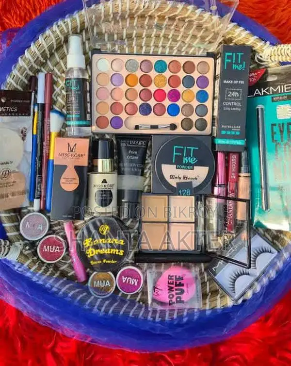 Get Free Delivery with This Makeup Combo Set