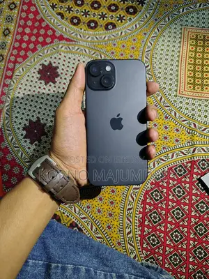 Apple iPhone 15 Base variant (Used)