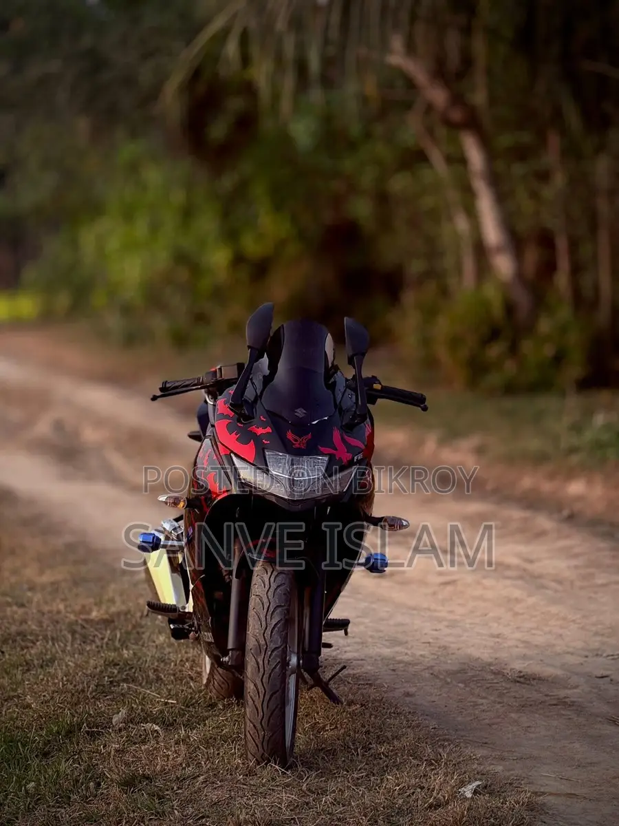 Suzuki Gixxer SF 2024
