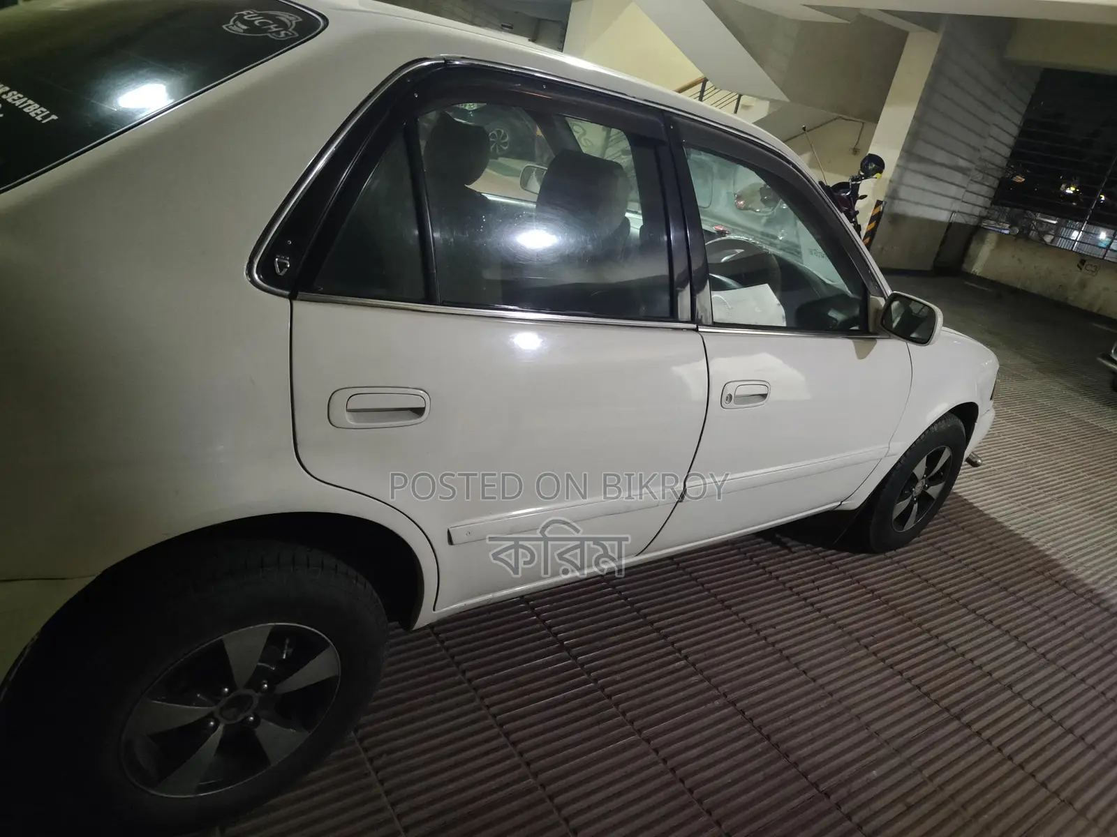Toyota Corolla . 1997