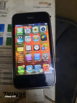 Apple iPhone 3GS 3GS8GB WIDEVERYTHIN (Used)