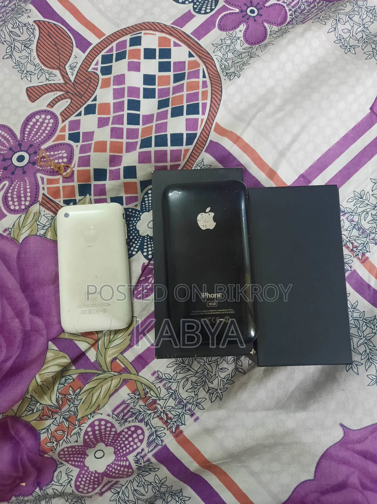 Apple iPhone 3GS 3GS8GB WIDEVERYTHIN (Used)