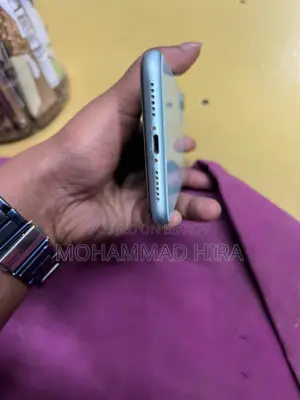 Apple iPhone 11 (Used)