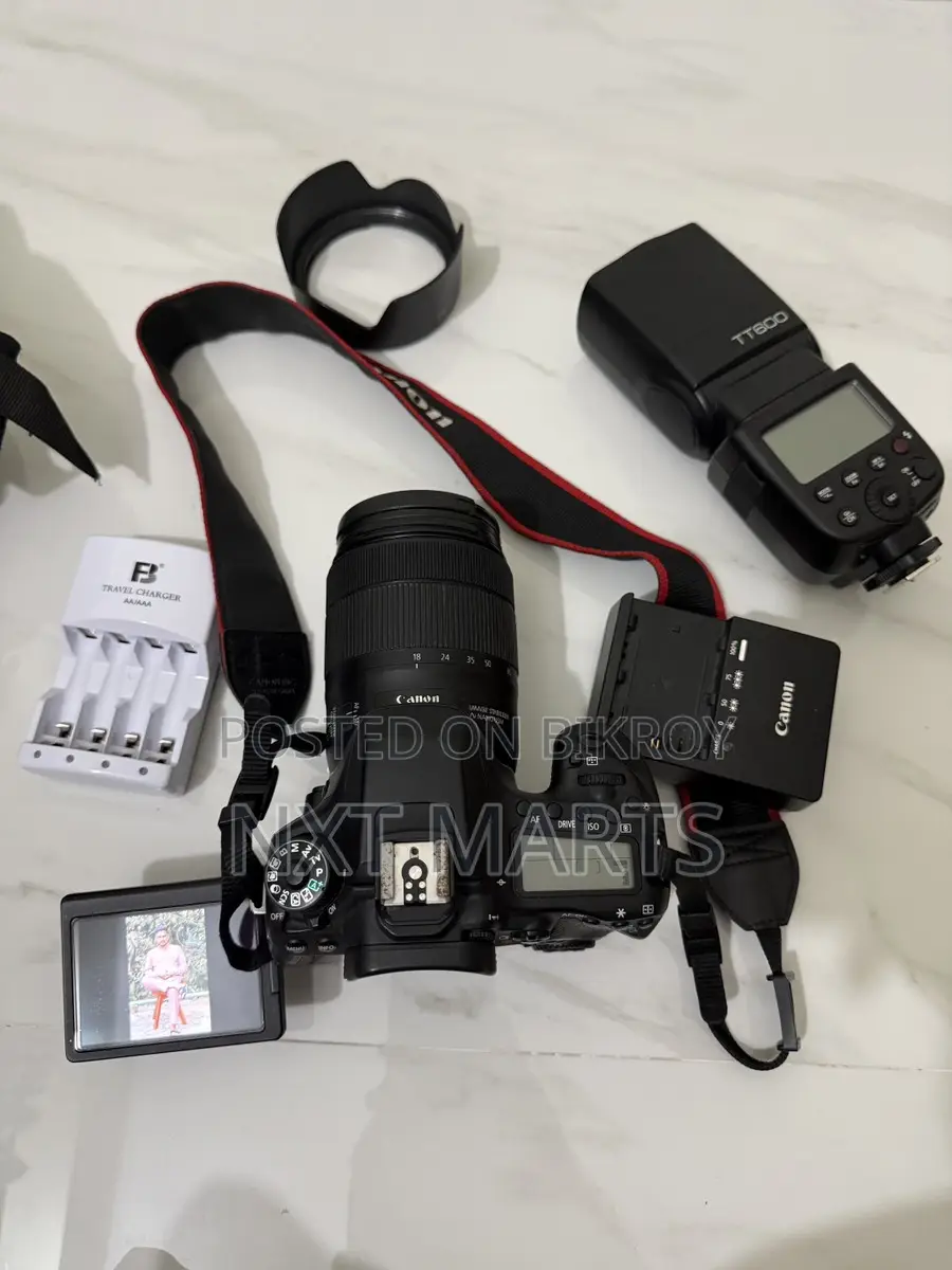 Canon EOS 80D DSLR Camera with 18-135mm USM Lens & External Flashlight