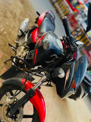 Bajaj Pulsar 150 . 2018