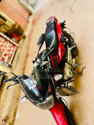 Bajaj Pulsar 150 . 2018