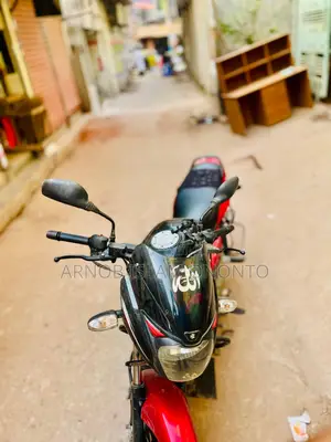 Bajaj Pulsar 150 . 2018