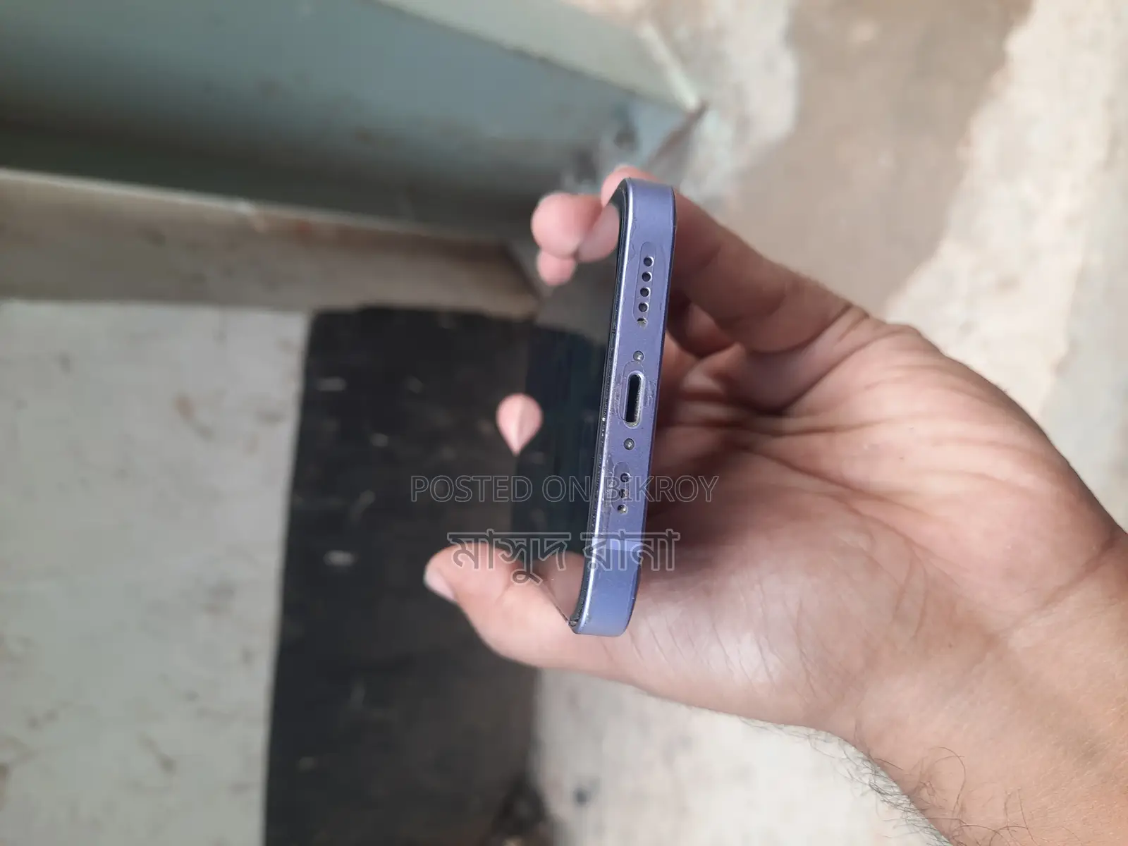 Apple iPhone 12 (Used)