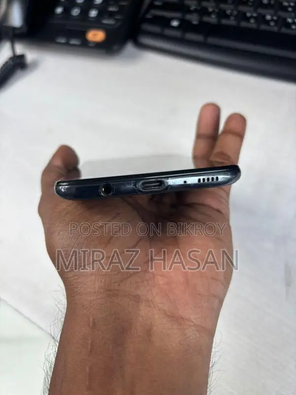 Samsung Galaxy A70 6/128 (Used)