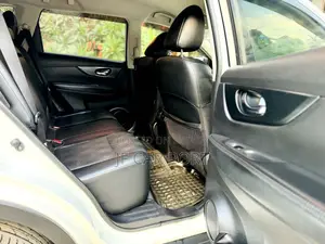 Nissan X-Trail Hybrid 2015