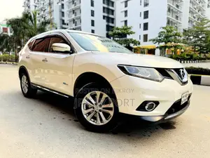 Nissan X-Trail Hybrid 2015