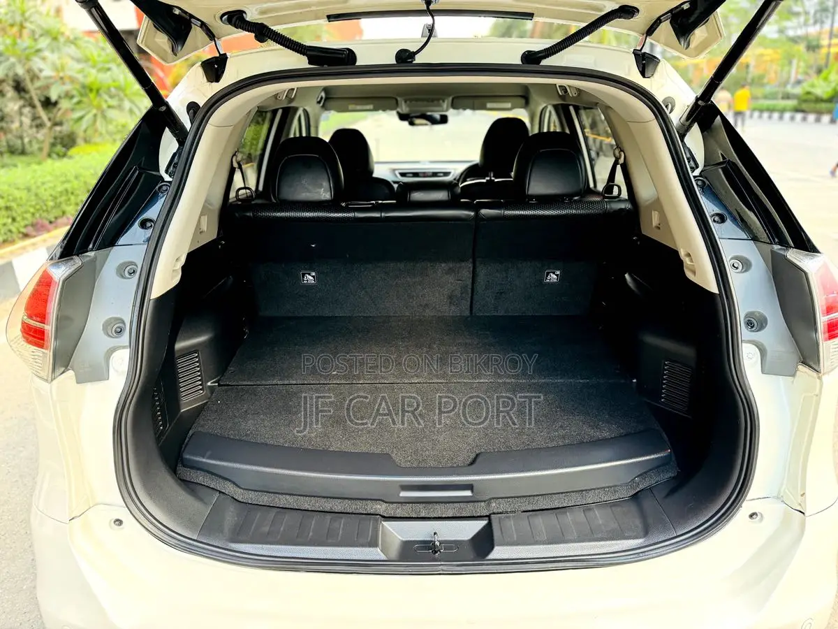 Nissan X-Trail Hybrid 2015