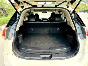 Nissan X-Trail Hybrid 2015