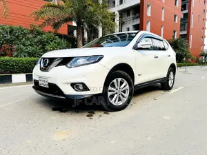 Nissan X-Trail Hybrid 2015