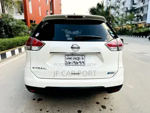 Nissan X-Trail Hybrid 2015