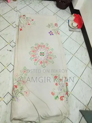 একটি তোশক বিক্রি করা হবে