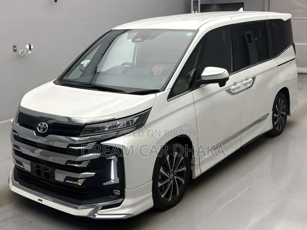 Toyota Noah SZ PKG PEARL COLOR 2023