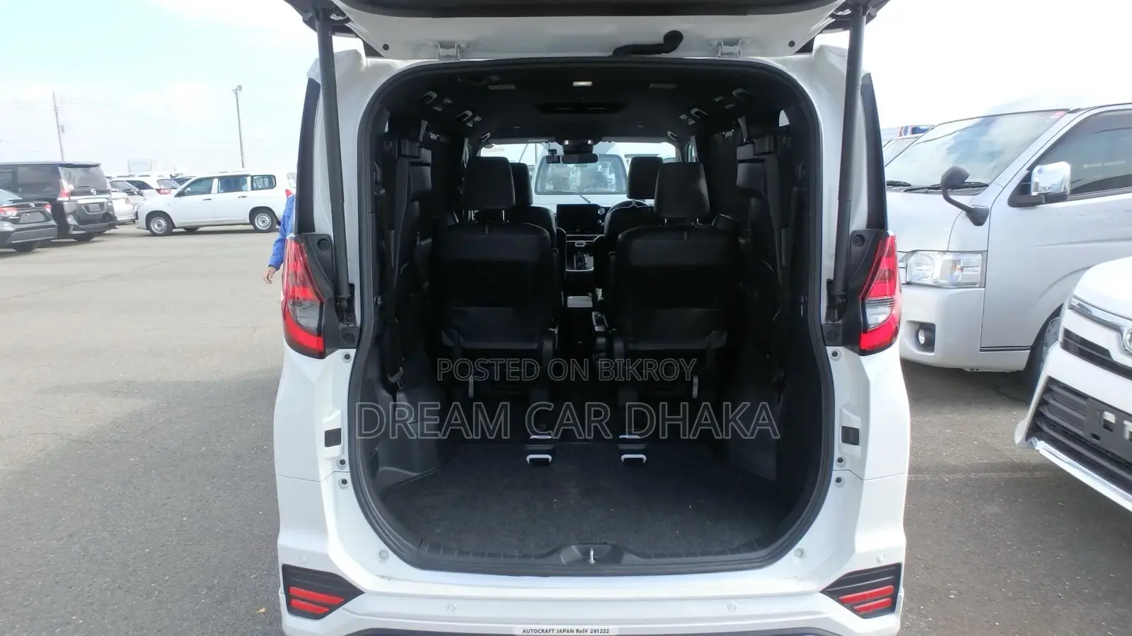 Toyota Noah SZ PKG PEARL COLOR 2023