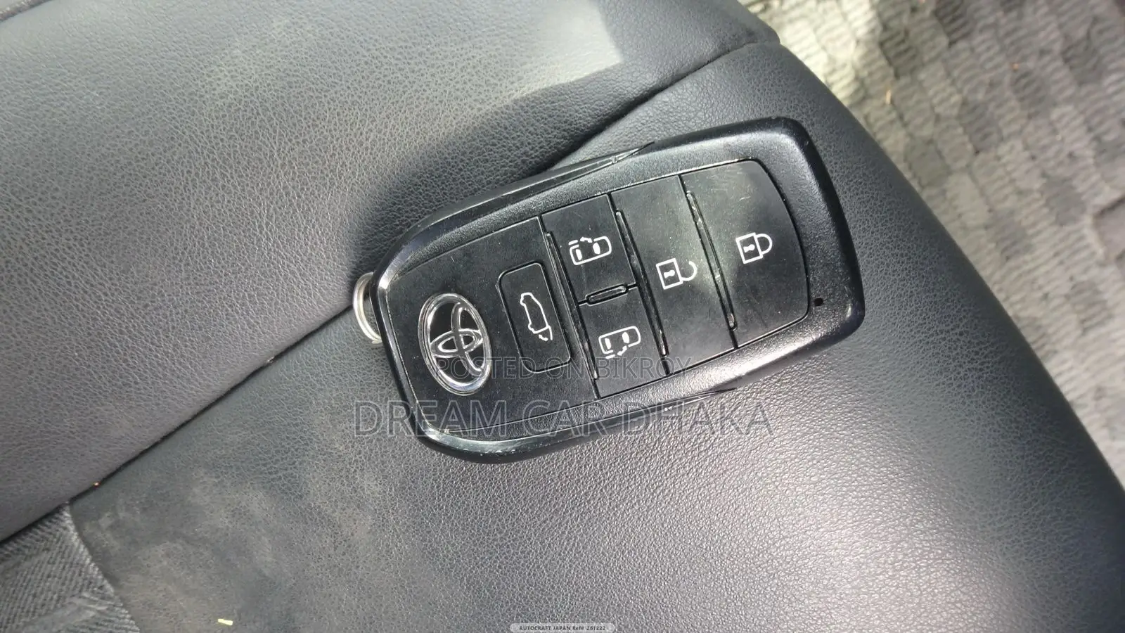 Toyota Noah SZ PKG PEARL COLOR 2023
