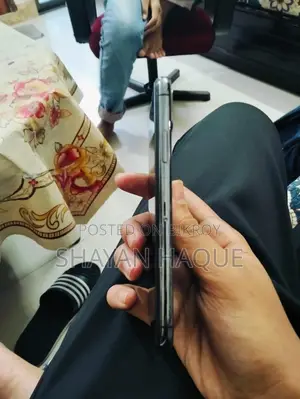 Apple iPhone X (Used)