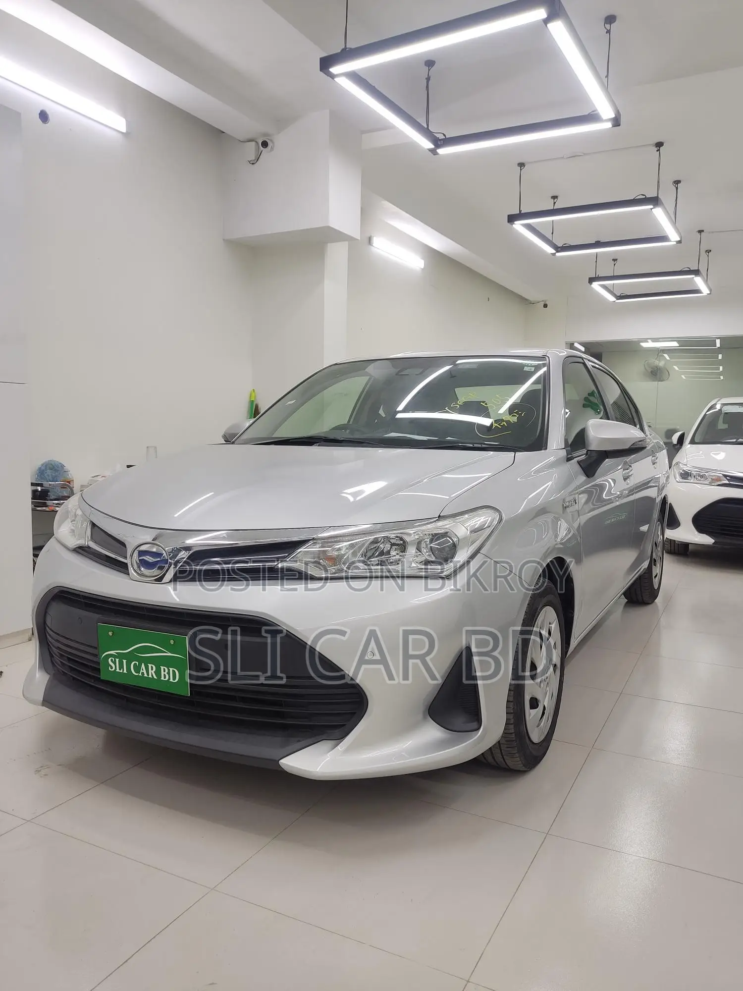 Toyota Axio HYBRID 2020