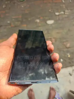 Samsung Galaxy S22 Ultra . (Used)