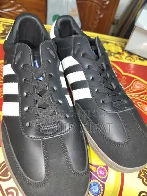 Black Addidas Samba