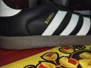 Black Addidas Samba