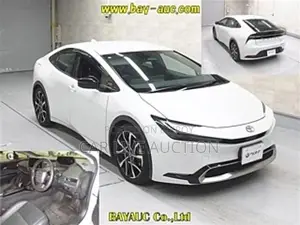 Toyota Prius PHEV Hybrid Z 2023